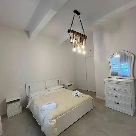 Domus Aurea Bed & Breakfast