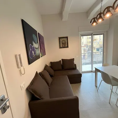 Domus Aurea Bed & Breakfast *